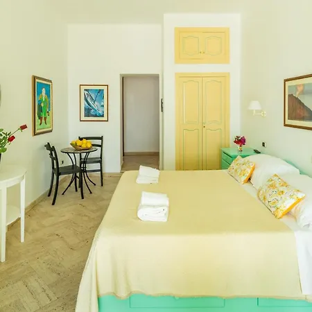 With Terrace Volcano & Sea View 3* Stromboli