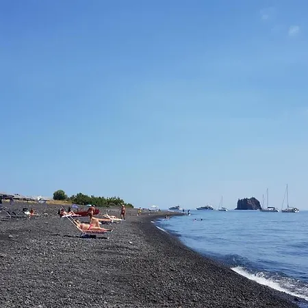 With Terrace Volcano & Sea View מלון 3*